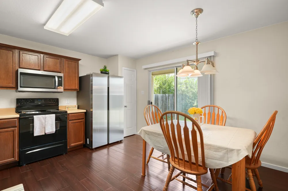 137 Hillhouse Lane Manchaca, TX 78652