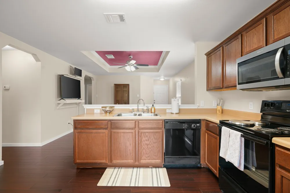 137 Hillhouse Lane Manchaca, TX 78652