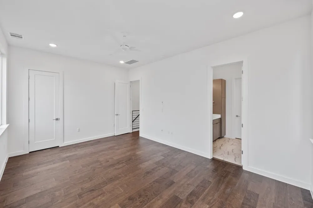 6823 Wolfcreek Pass #6 Austin, TX 78749