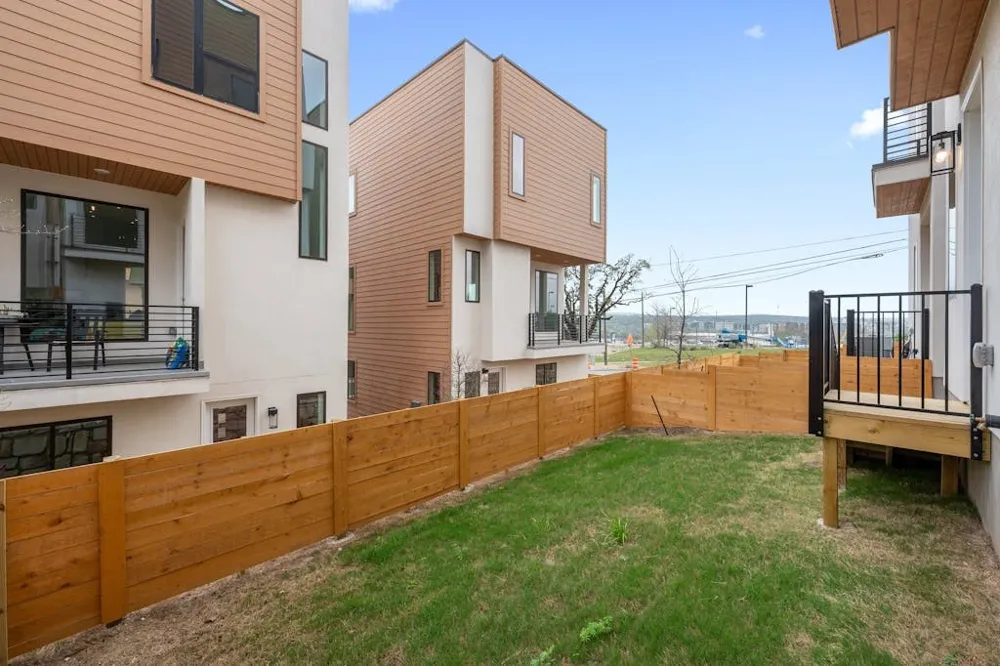 6823 Wolfcreek Pass #6 Austin, TX 78749