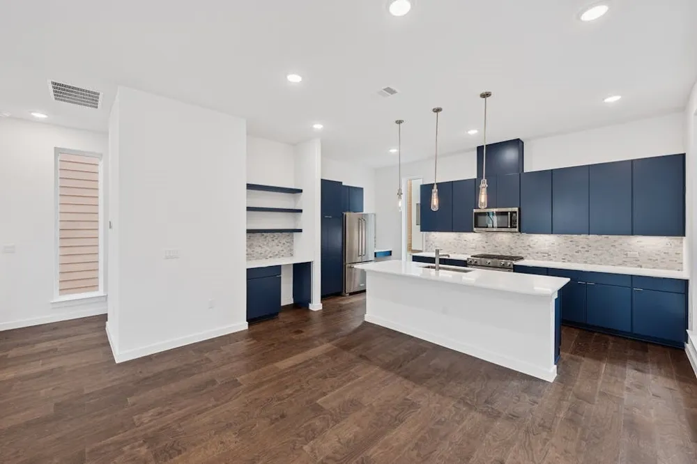 6823 Wolfcreek Pass #6 Austin, TX 78749