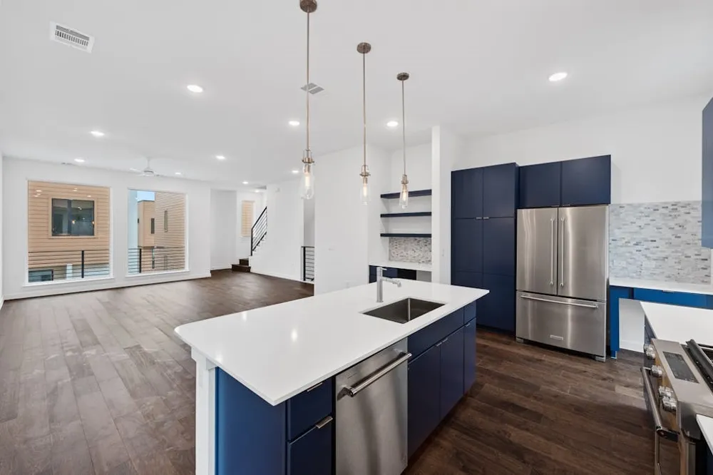 6823 Wolfcreek Pass #6 Austin, TX 78749
