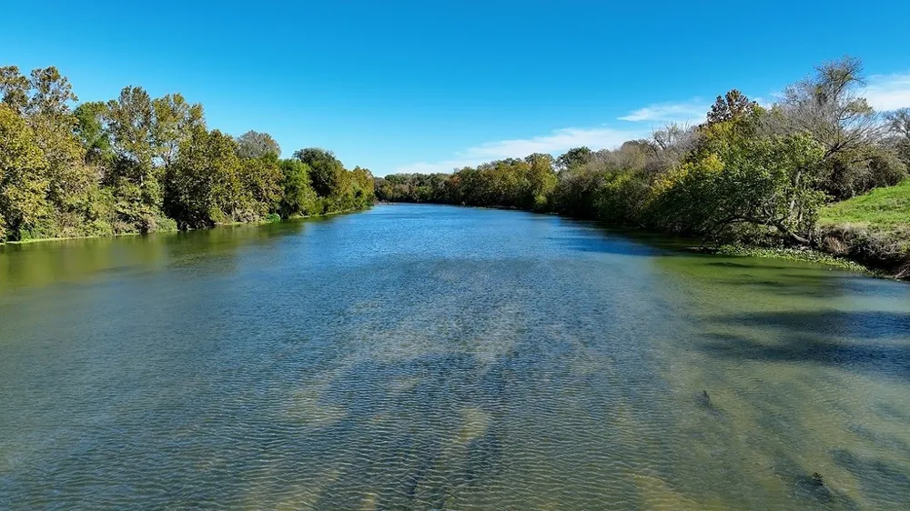 3 Fayette Shores Cove West Point, TX 78963