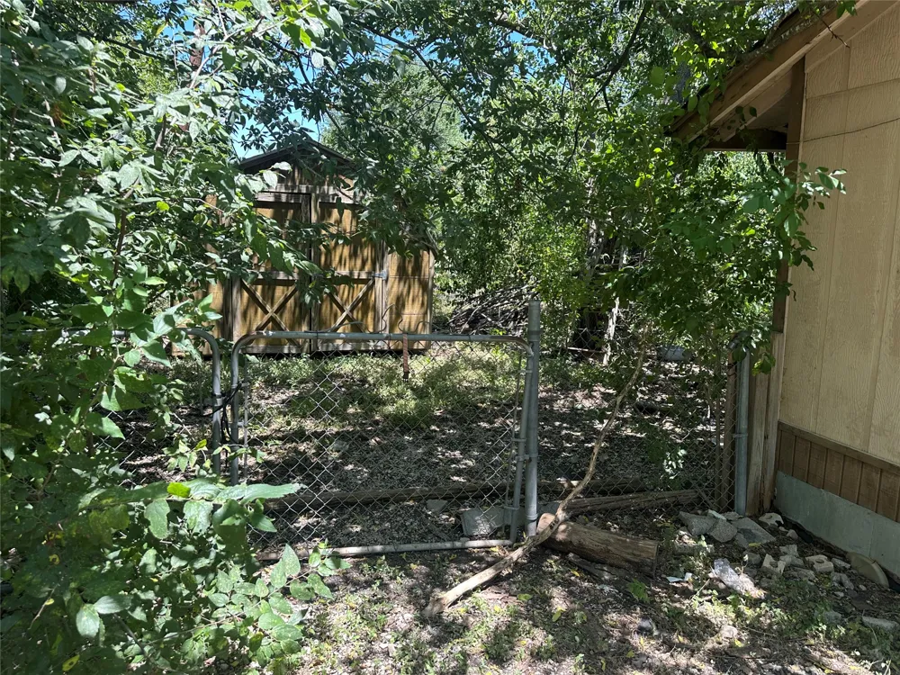 506 Forest Court Taylor, TX 76574
