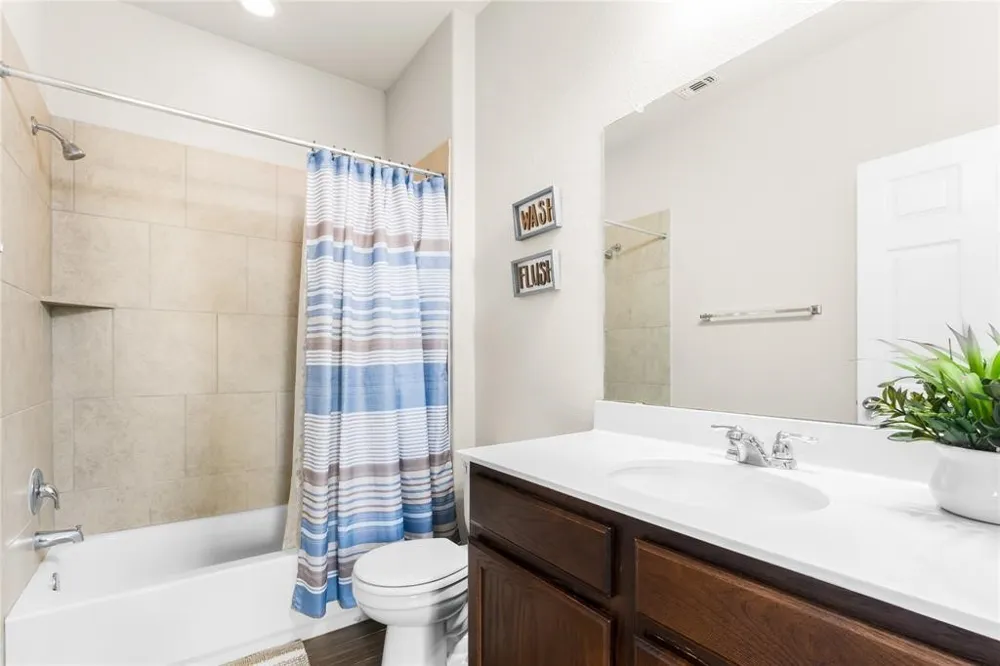 121 Guemal Road Buda, TX 78610
