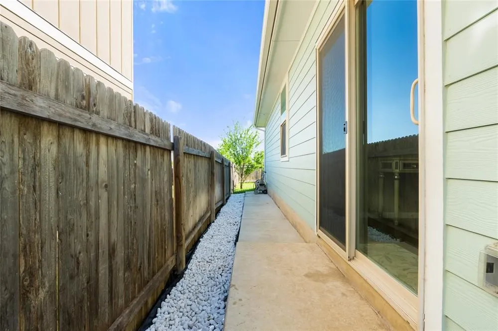 121 Guemal Road Buda, TX 78610