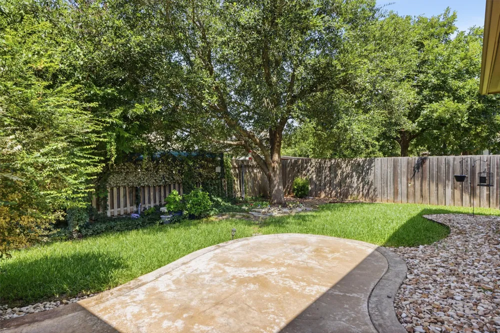 305 Hogg Pecan Pass Austin, TX 78748