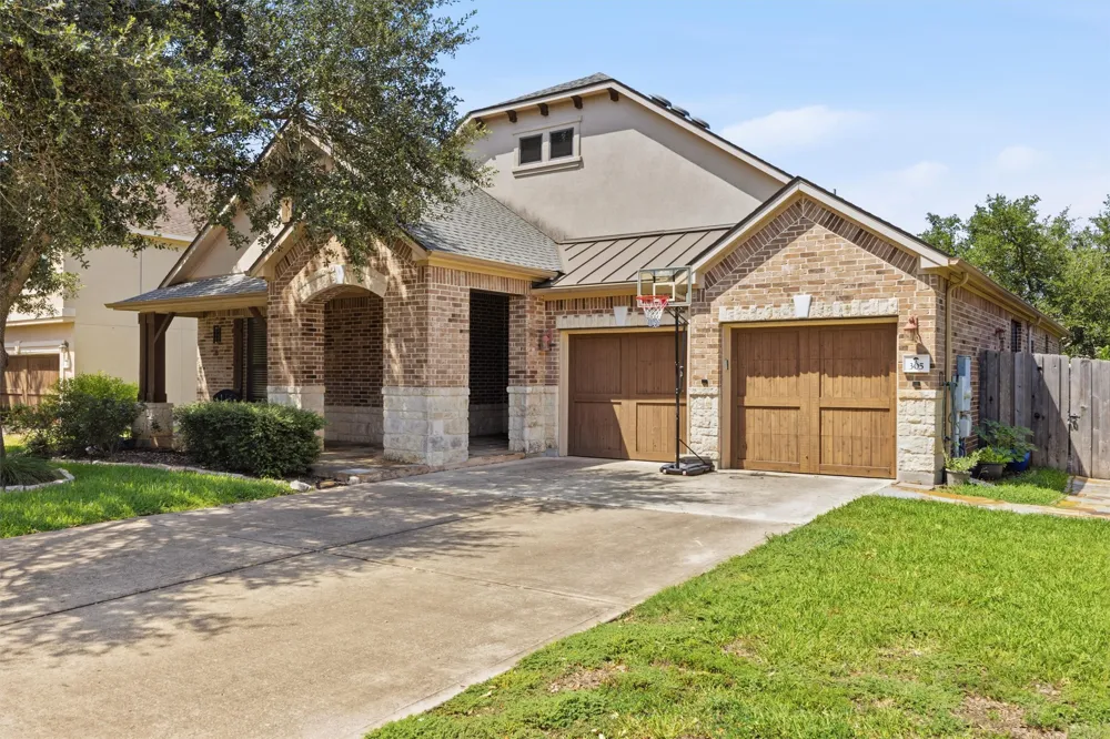 305 Hogg Pecan Pass Austin, TX 78748