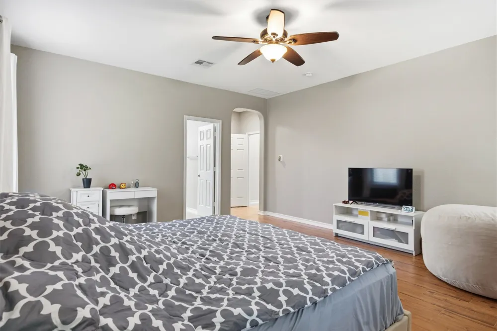 305 Hogg Pecan Pass Austin, TX 78748