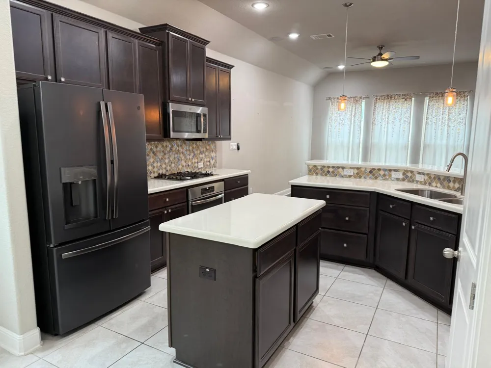 2637 Enza Drive Round Rock, TX 78665