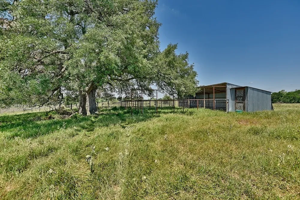 Mode Lane La Grange, TX 78945