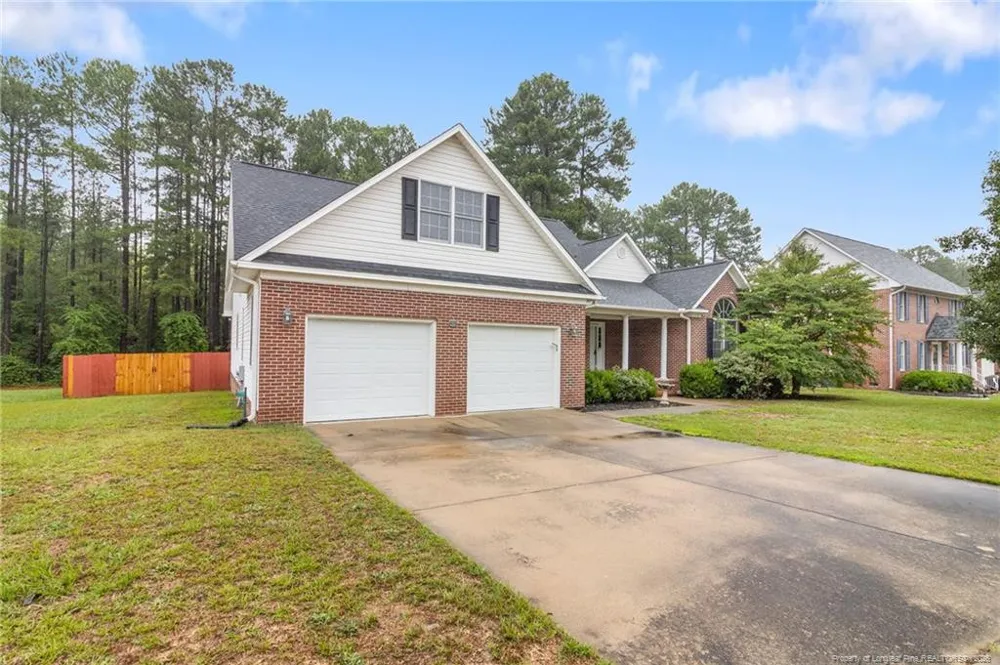 757 Stone Cross Drive Spring Lake, NC 28390