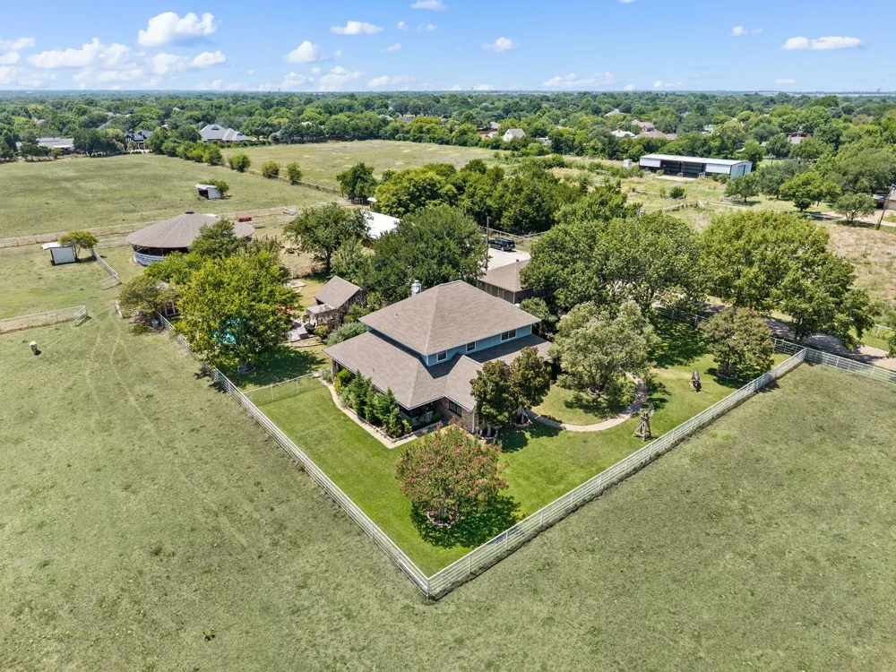 617 Malloy Lane Ovilla, TX 75154