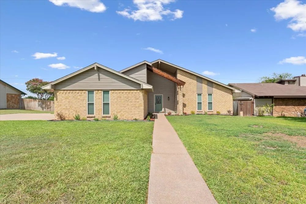 116 Boleman Drive Hewitt, TX 76643
