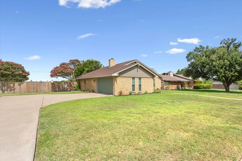 116 Boleman Drive Hewitt, TX 76643