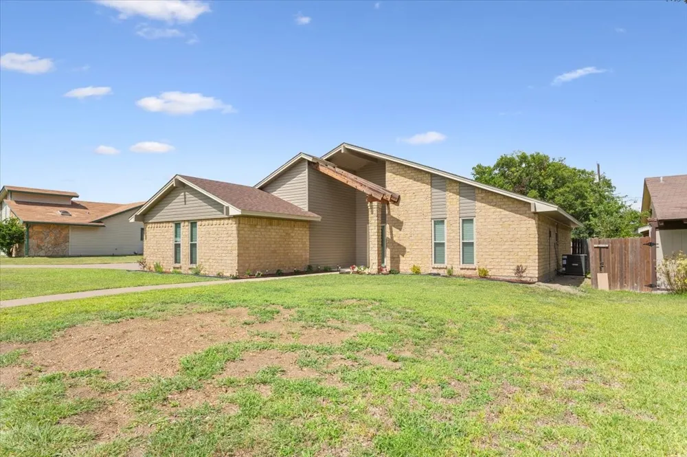 116 Boleman Drive Hewitt, TX 76643