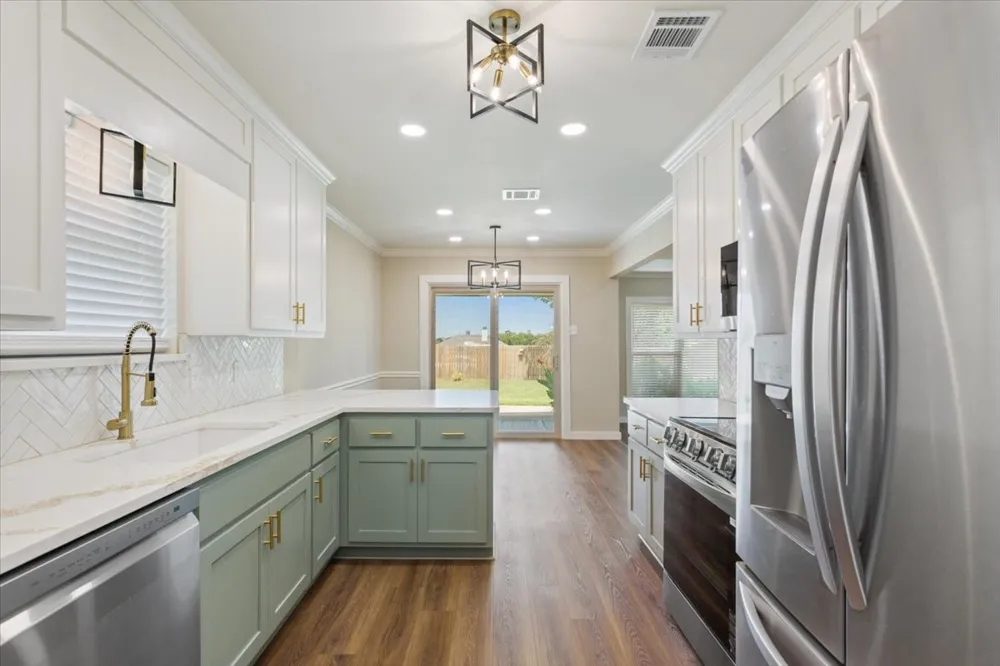 116 Boleman Drive Hewitt, TX 76643