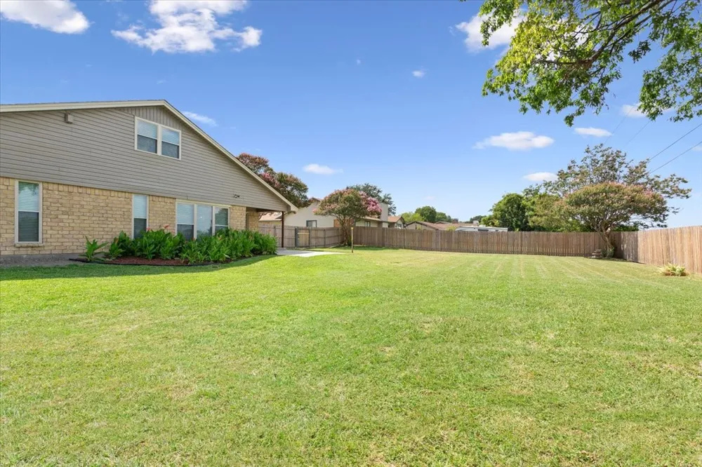 116 Boleman Drive Hewitt, TX 76643
