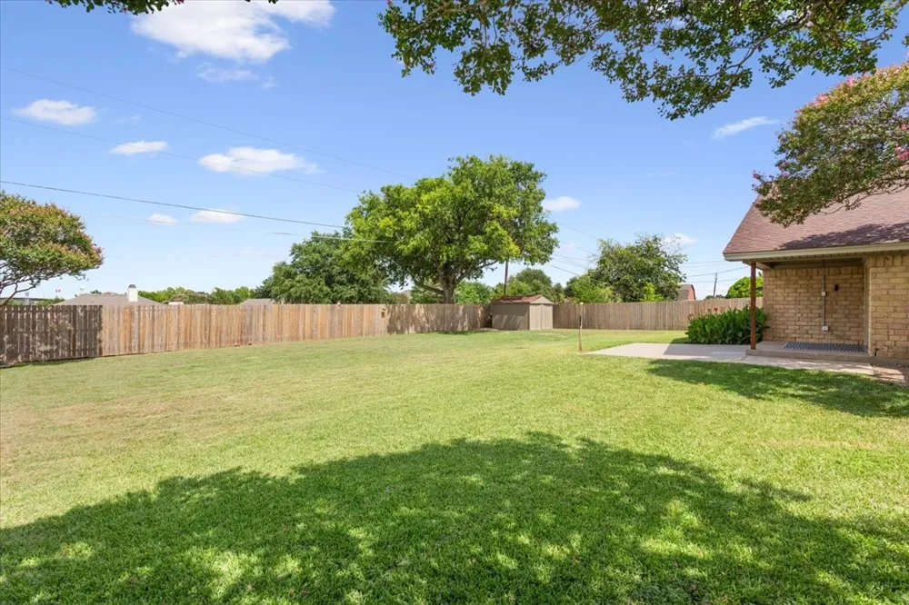 116 Boleman Drive Hewitt, TX 76643