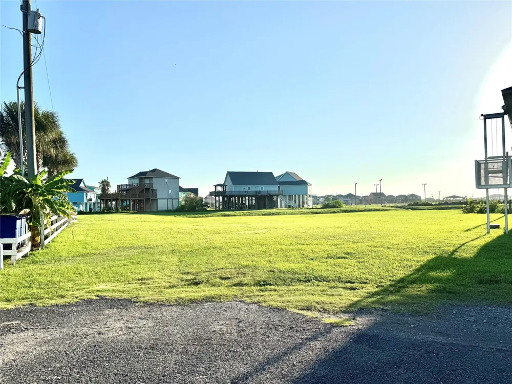 2365 Sandman Crystal Beach, TX 77650