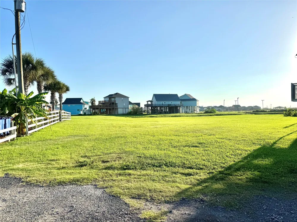 2365 Sandman Crystal Beach, TX 77650