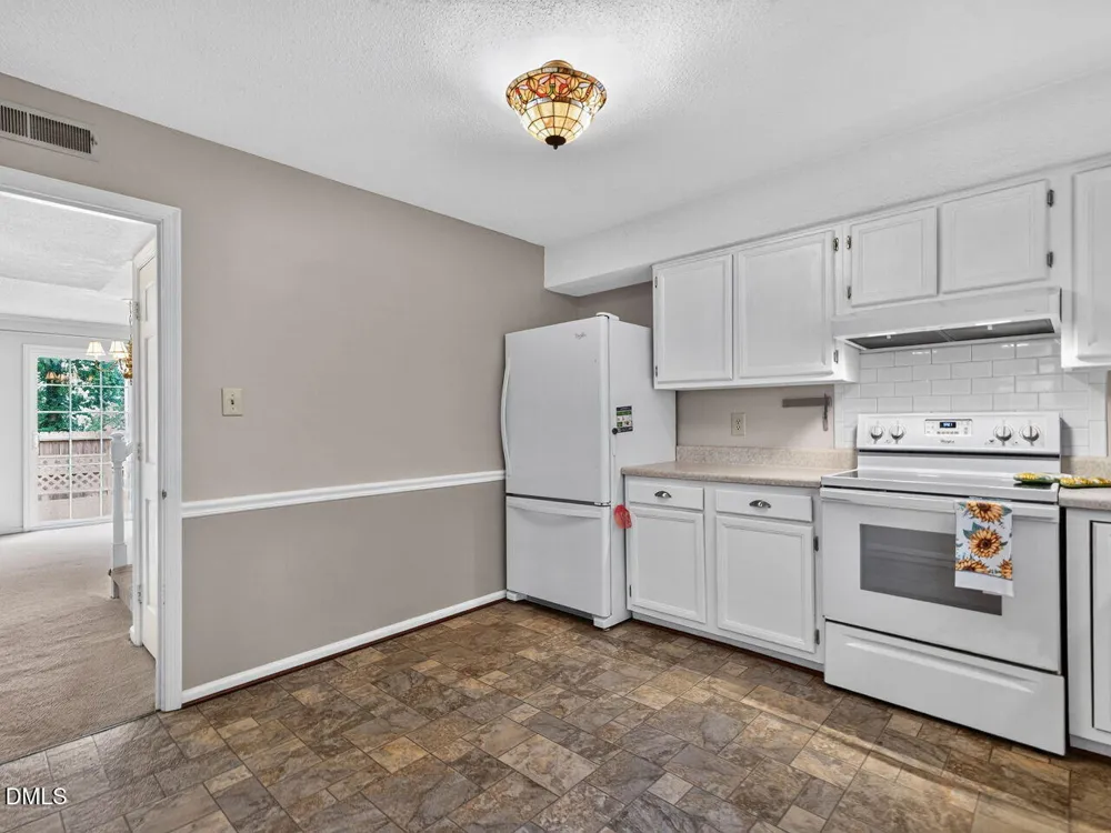 833 Kensington Drive Cary, NC 27511