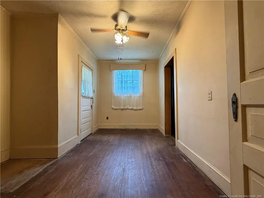 223 West Third Avenue Red Springs, NC 28377