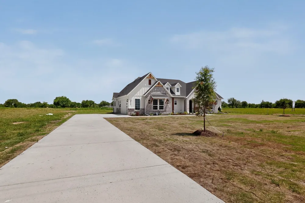 311 VZ County Road 3811 Wills Point, TX 75169