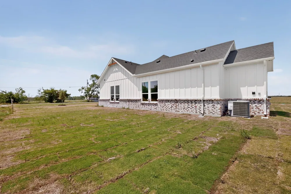 311 VZ County Road 3811 Wills Point, TX 75169