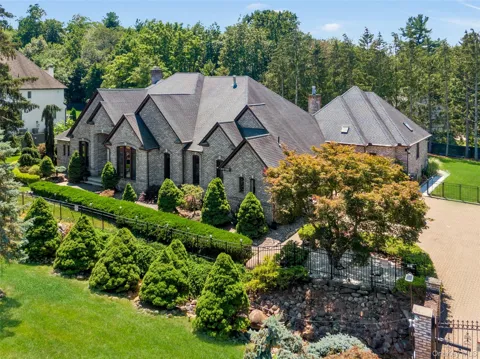 26 Pine Glen Drive