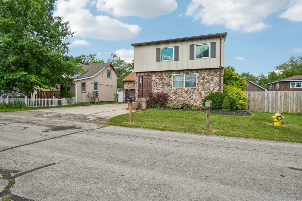 3559 Baycrest Drive Monroe, MI 48162