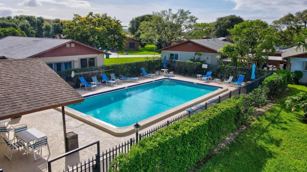 2625 SE 5TH CIRCLE Boynton Beach, FL 33435