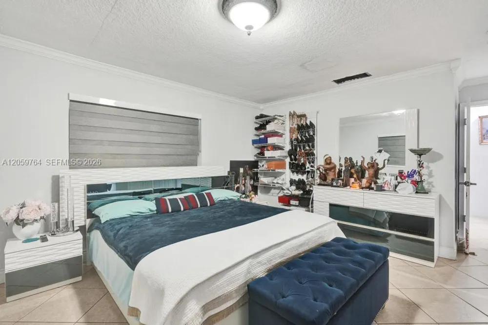 2711 SW 117th Ct Miami, FL 33175
