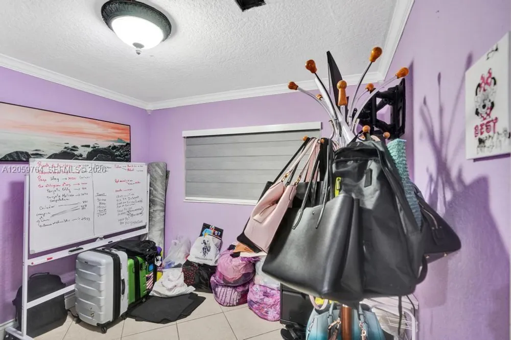 2711 SW 117th Ct Miami, FL 33175