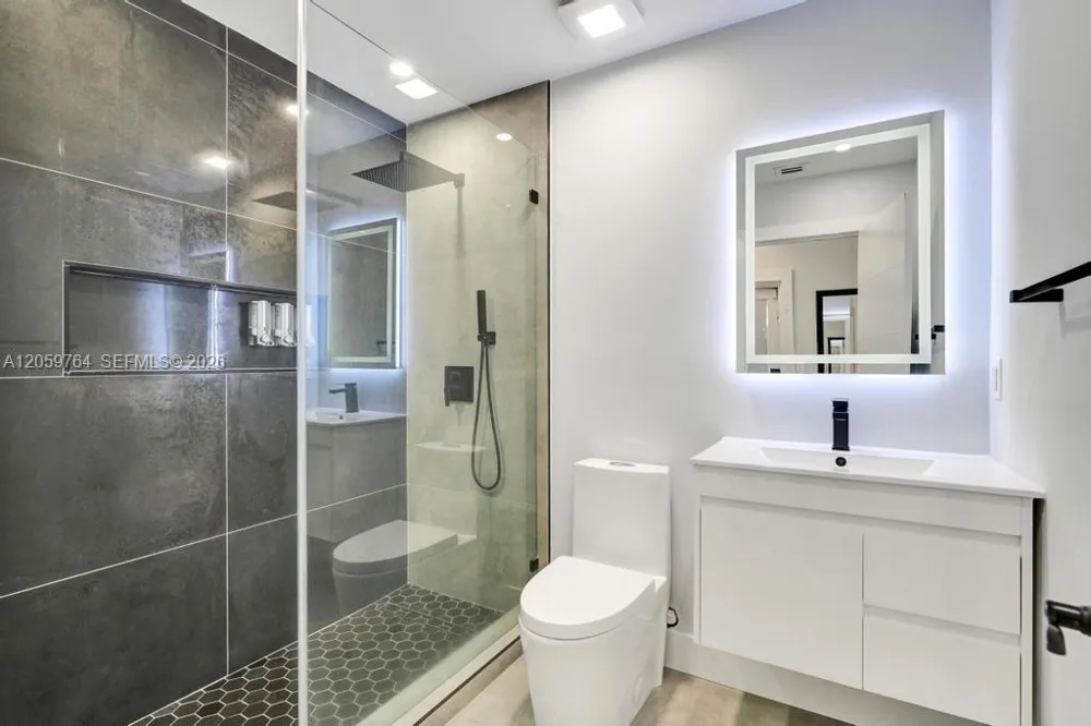 2711 SW 117th Ct Miami, FL 33175