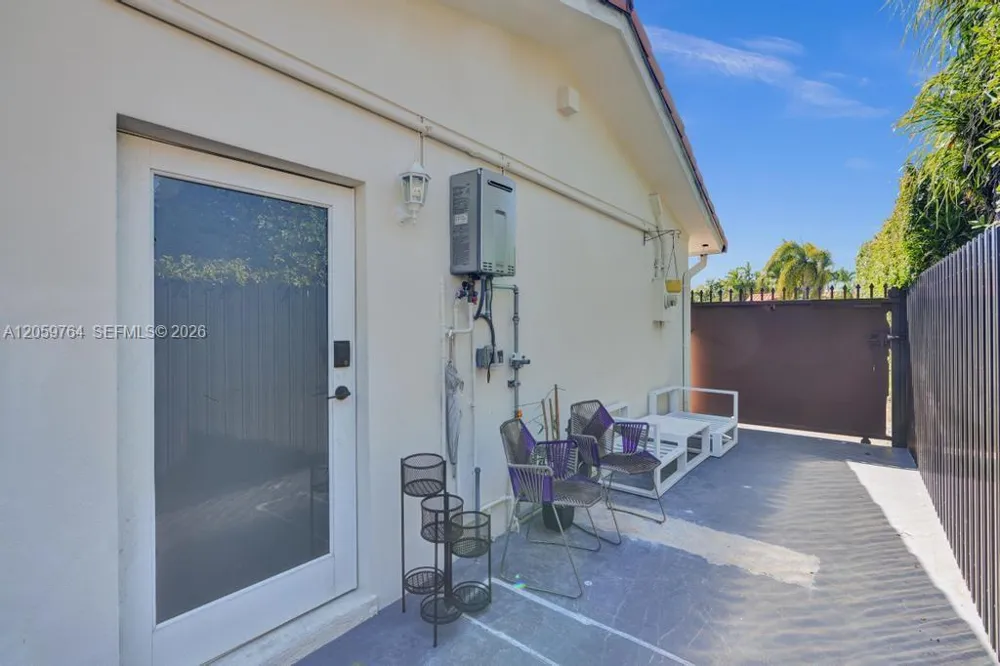 2711 SW 117th Ct Miami, FL 33175