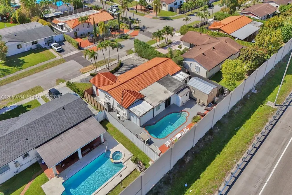 2711 SW 117th Ct Miami, FL 33175