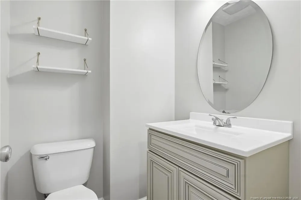 5113 Archer Road Hope Mills, NC 28348