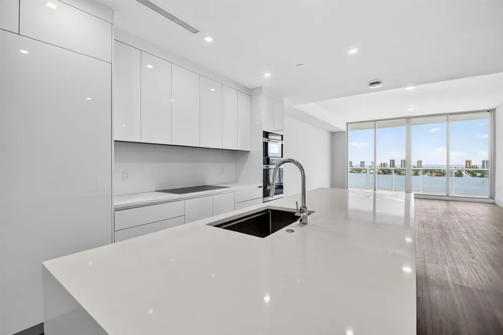 220 Lake Shore Drive #1506 Lake Park, FL 33403