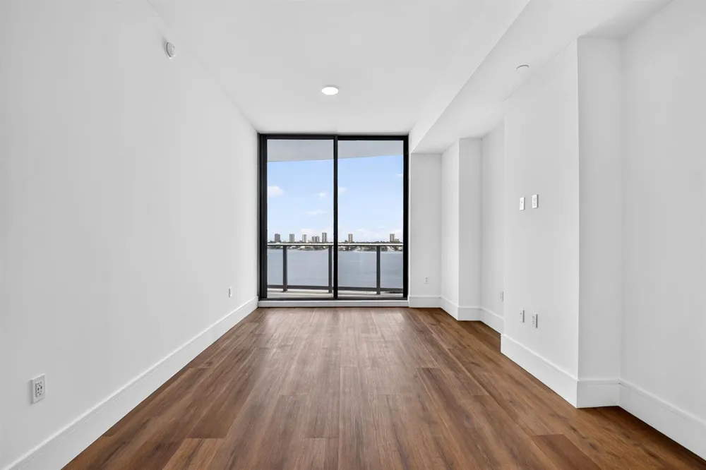 220 Lake Shore Drive #1506 Lake Park, FL 33403