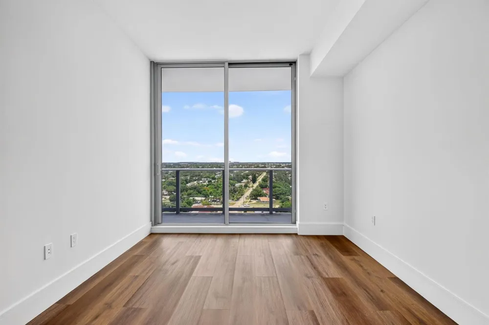 220 Lake Shore Drive #1506 Lake Park, FL 33403