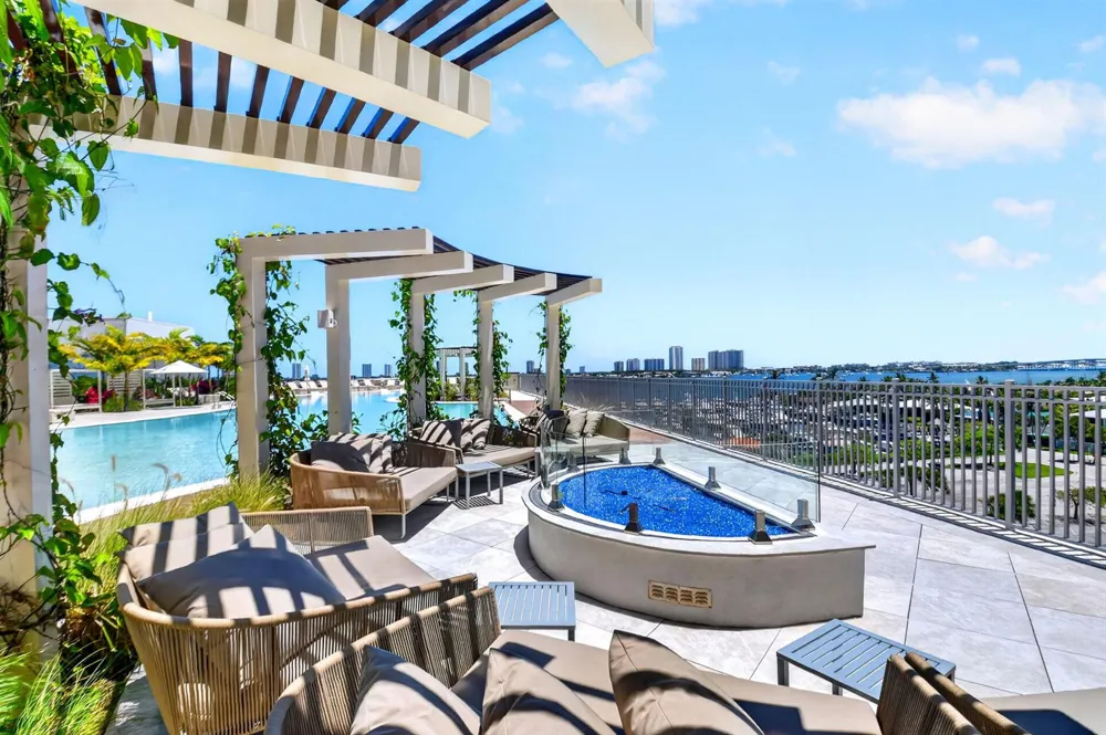 220 Lake Shore Drive #1506 Lake Park, FL 33403