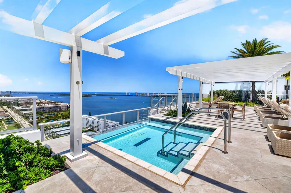 220 Lake Shore Drive #1506 Lake Park, FL 33403