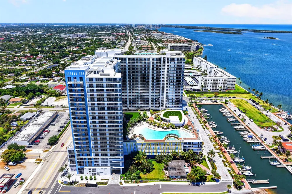 220 Lake Shore Drive #1506 Lake Park, FL 33403