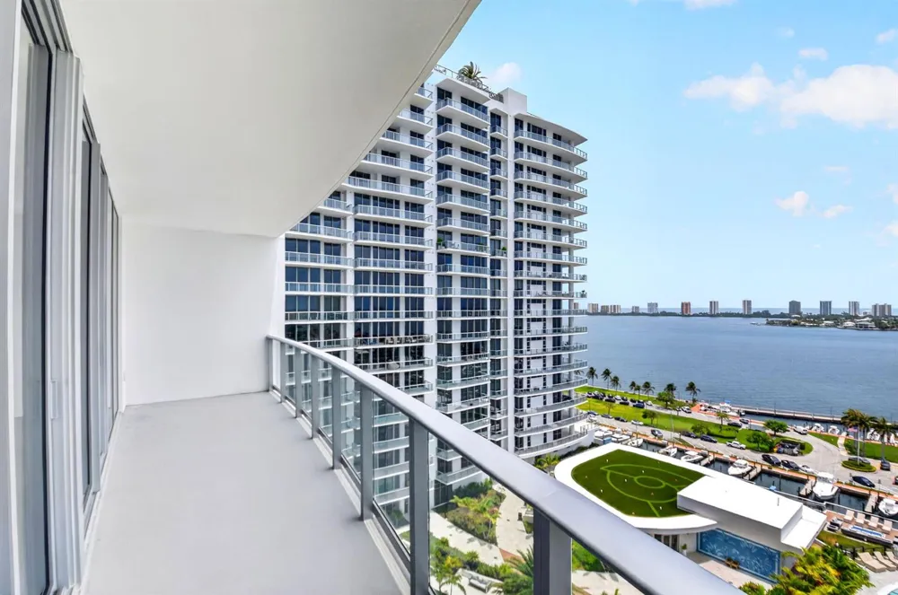 220 Lake Shore Drive #1506 Lake Park, FL 33403