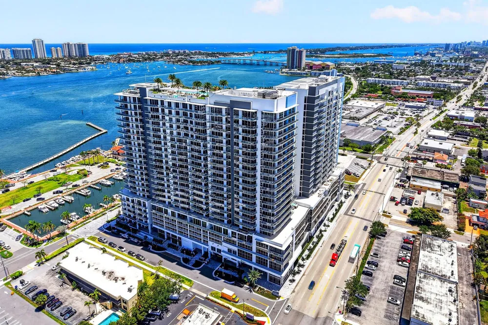 220 Lake Shore Drive #1506 Lake Park, FL 33403