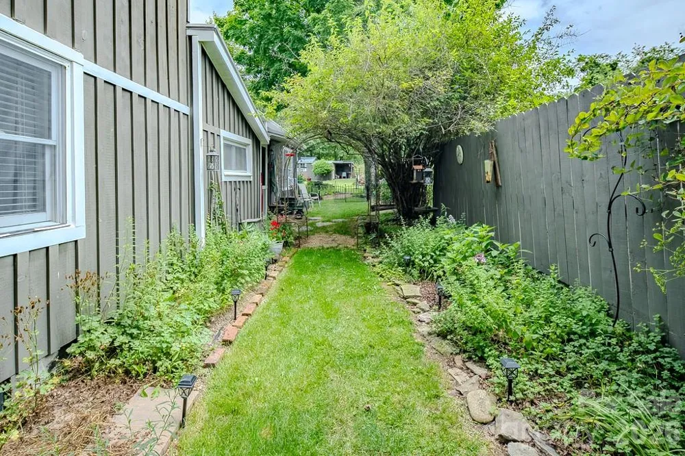 5950 US 19e Highway Newland, NC 28657