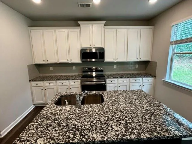 412 Mcginnis Circle Calhoun, GA 30701