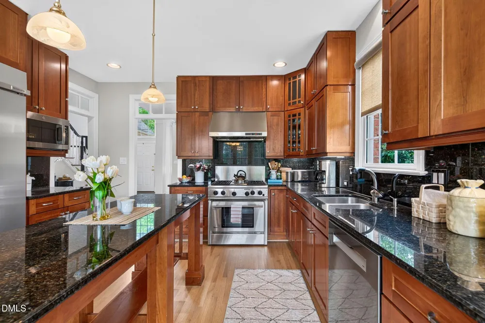 121 Bending Oak Way Morrisville, NC 27560
