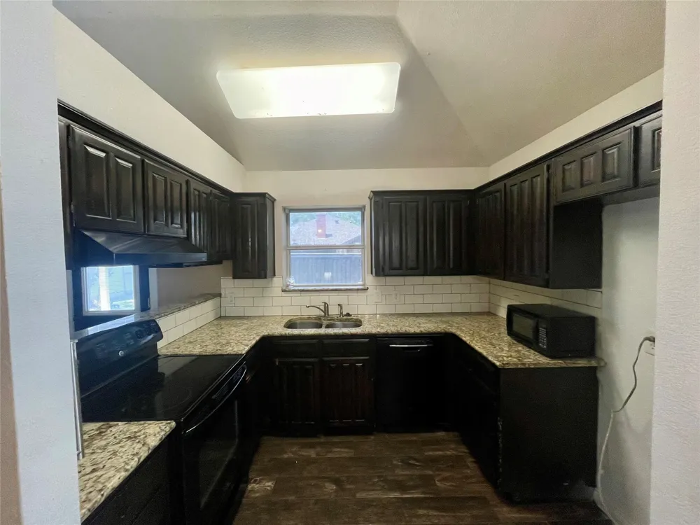 625 Main Street Roanoke, TX 76262